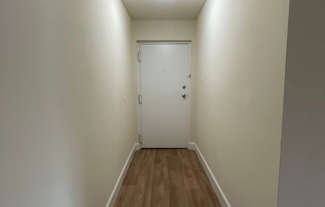 2 beds, 2 baths, 1,000 sqft, $2,250, Unit 14200 #203
