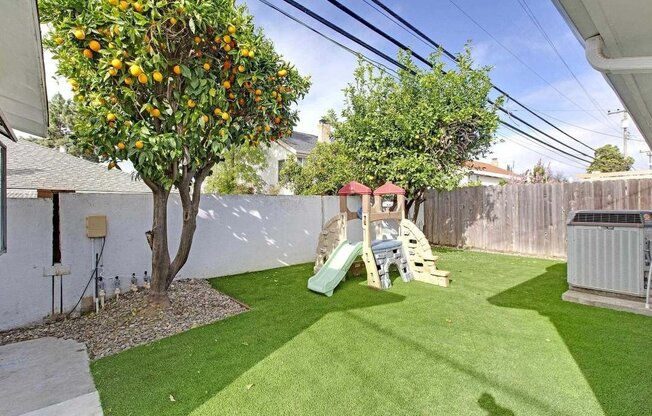 809 GRIDLEY ST