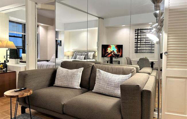 2 beds, 1 bath, 600 sqft, $5,499, Unit 5-B