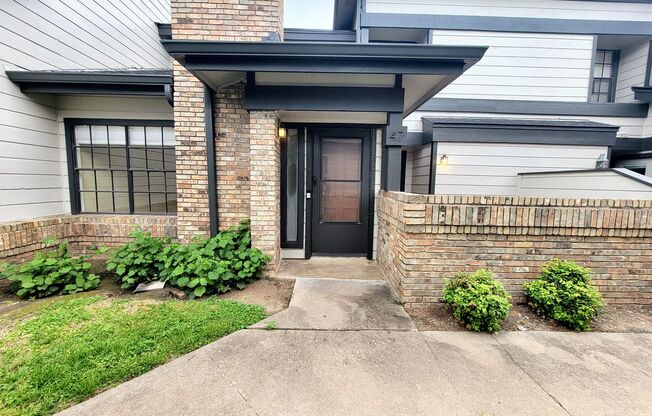 Modern and Cozy 2/BR 2/BA Home in Gated Community!