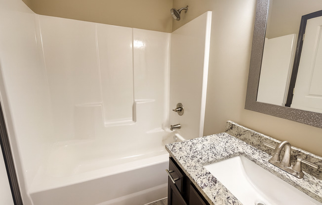 619/21 N Grandstone St