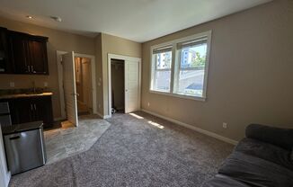 1 bed, 1 bath, $1,295