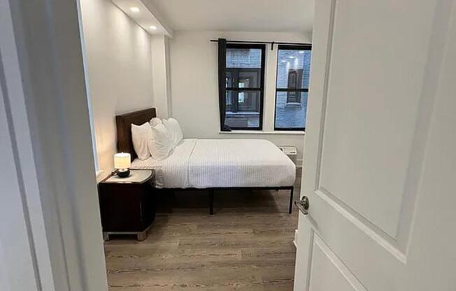 1 bed, 1 bath, $5,600, Unit 6I