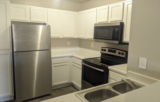 2 beds, 2 baths, 1,070 sqft, $1,225, Unit 1J