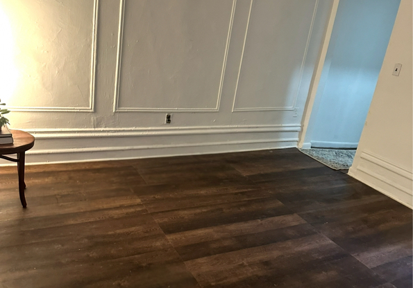 320 W 111 ST