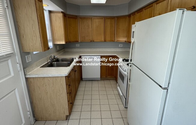 2944 HARLEM AVE