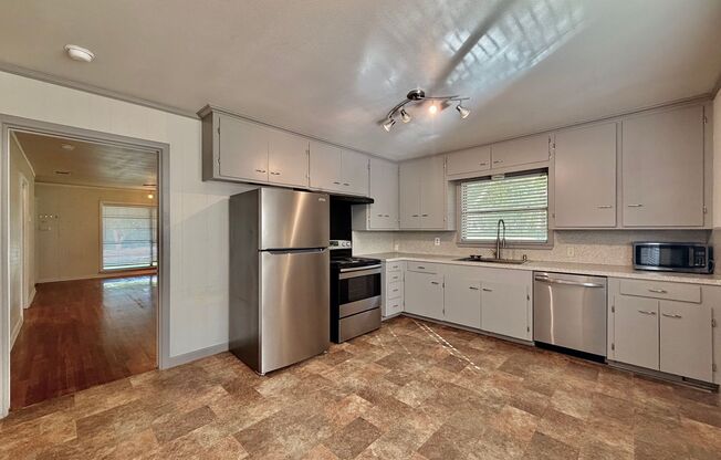 Unbeatable Location! Walk Across the Street to TXST Campus