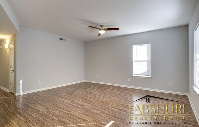 1009 MORELAND AVE