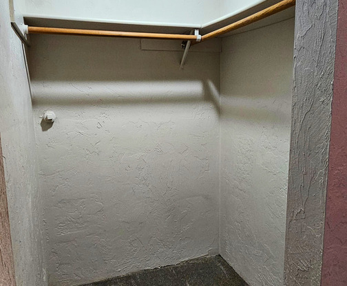 1 bed, 1 bath, $1,200, Unit 31