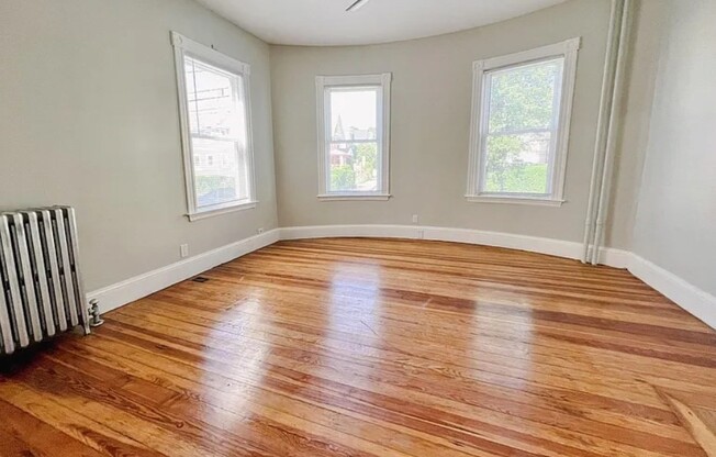 84 GREENWOOD ST