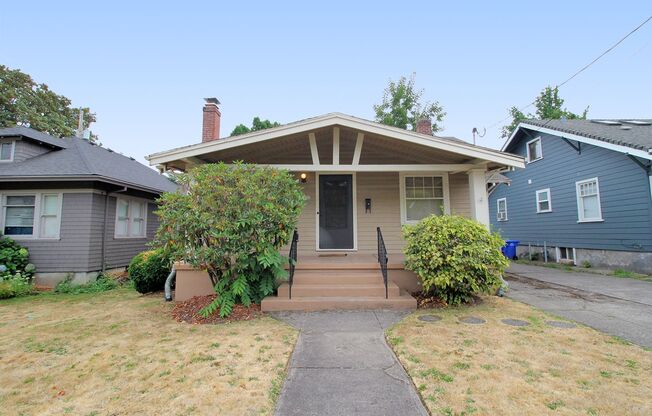 Charming Vintage 1 Bed + BONUS has Been Nicely Updated in S. Tabor Bungalow