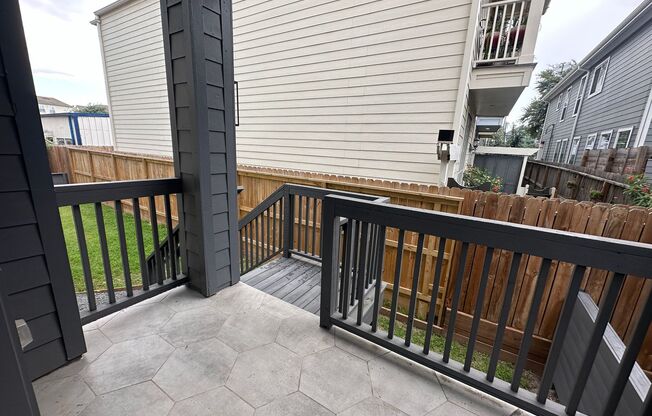 For Lease | 3 Bed, 3.5 Bath | 2,424 Sq Ft | Timber Heights Village |