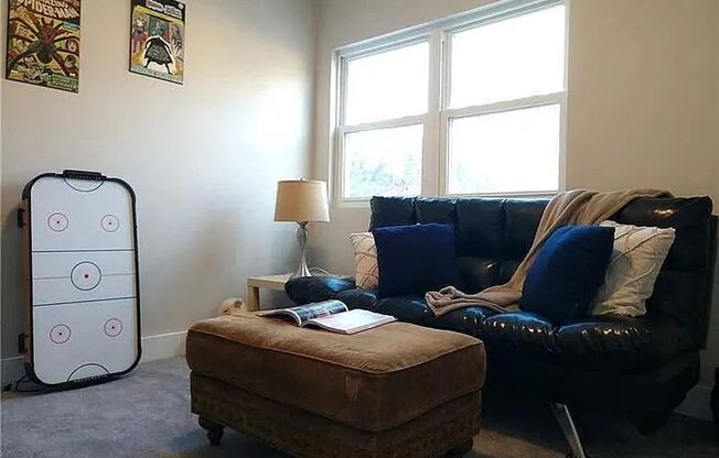 4 Bed 3 Bath in Oakmont