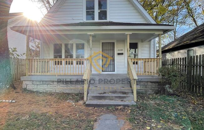 Updated, Riverside 3 Bedroom, 1 Bathroom House Available NOW!