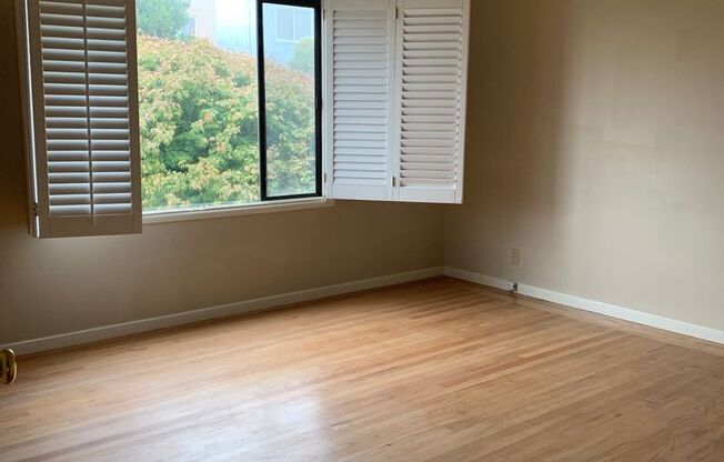 Beautiful and spacious 2 level Home In Daly City