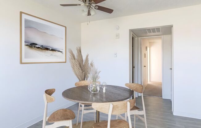 1 bed, 1 bath, 720 sqft, $1,054, Unit S1097