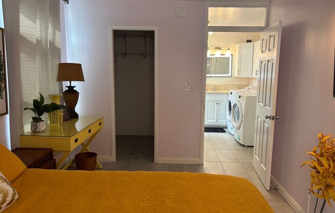 2 beds, 1 bath, $3,000, Unit # 402