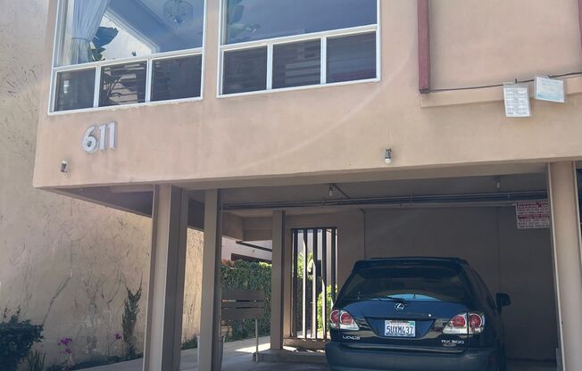 611 Flores St