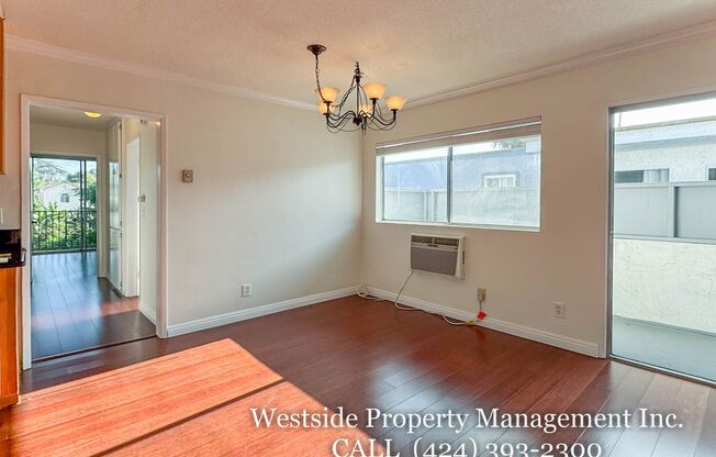 1827 S Barrington Ave Apt 105