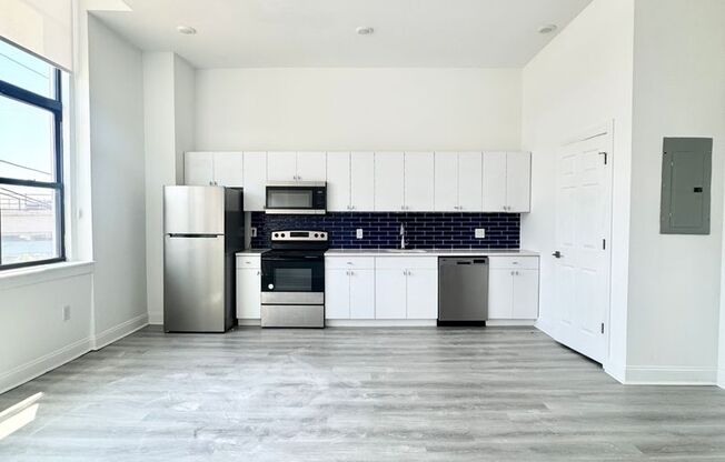 2 beds, 1 bath, 812 sqft, $1,400, Unit Unit 44