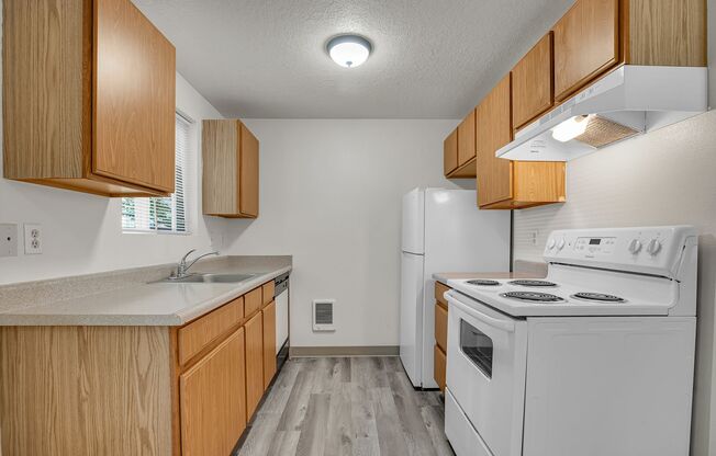 FOSTER MEADOWS APARTMENTS