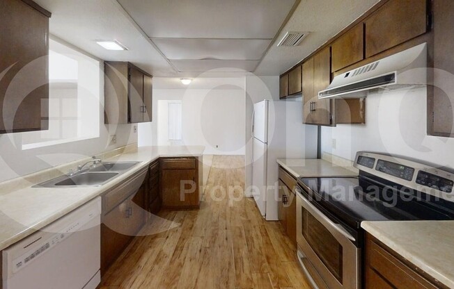 570 S VILLA NUEVA DR