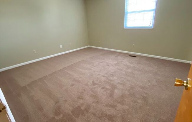 2 beds, 1.5 baths, 1,100 sqft, $1,035, Unit 43