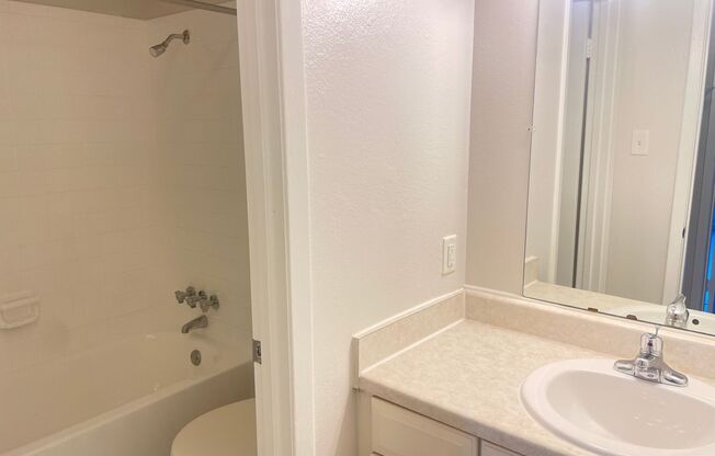 1 bed, 1 bath, 750 sqft, $1,135, Unit ABB-2-305