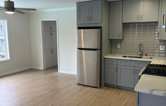 1 bed, 1 bath, 710 sqft, $2,395, Unit 242