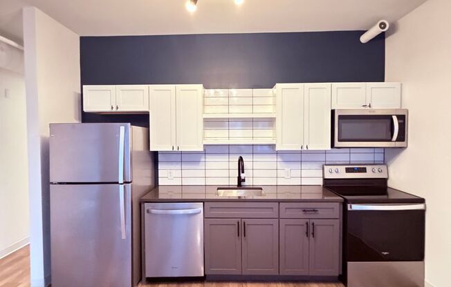 1 bed, 1 bath, 635 sqft, $1,850, Unit Unit 302