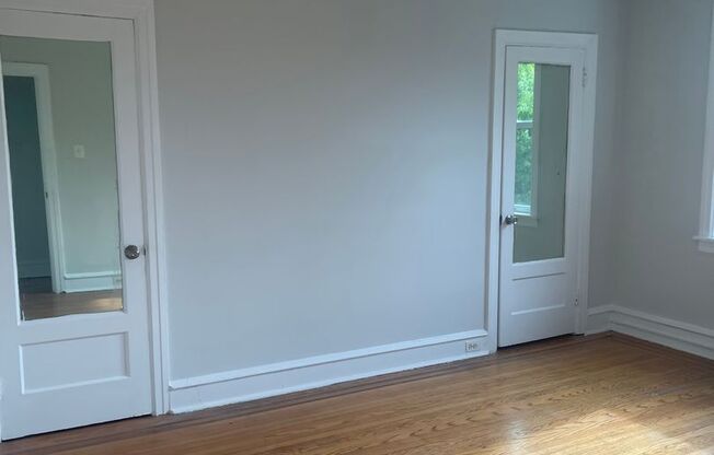 3 beds, 1 bath, 1,425 sqft, $1,625, Unit 4839-B2