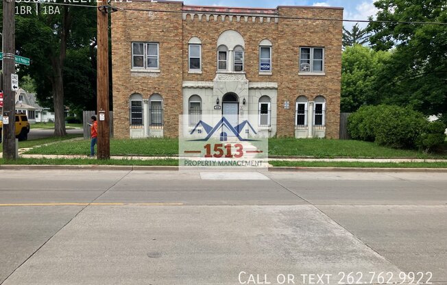 330 W Keefe Ave