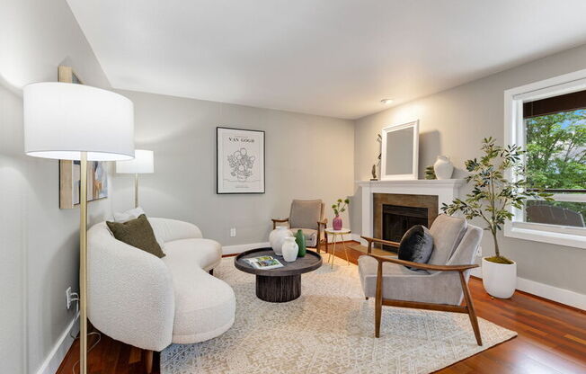 8980 REDMOND WOODINVILLE RD NE