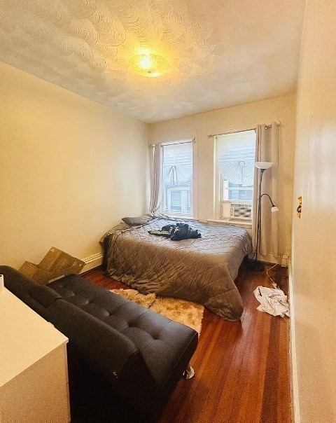 3 beds, 1 bath, 1,000 sqft, $3,800, Unit 4