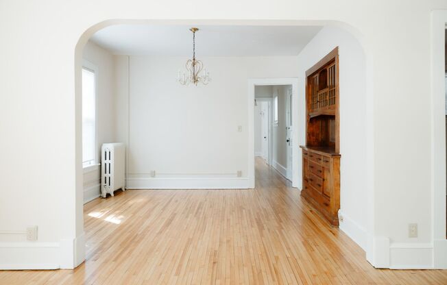 4312 Linden Hills