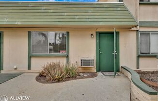 528-530 S Tulip Street