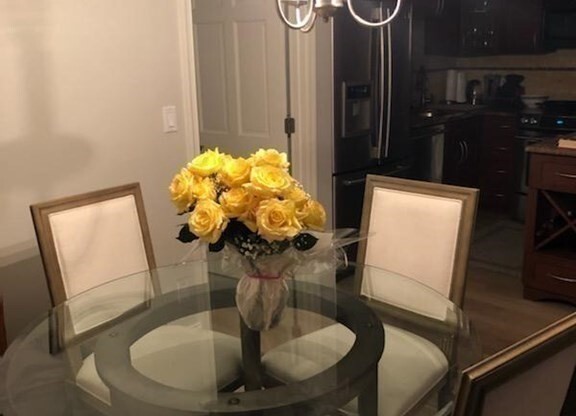 1 bed, 1 bath, 800 sqft, $4,400, Unit PH03