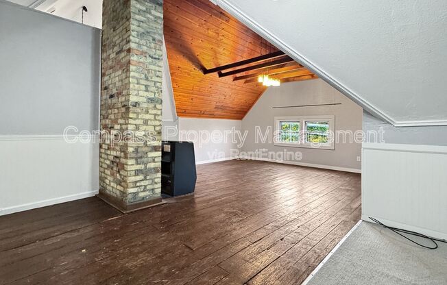 201 LAFAYETTE AVE NE