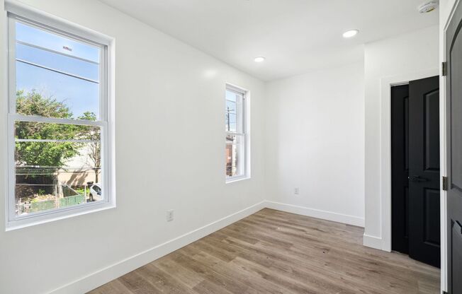 3 beds, 2.5 baths, $2,200