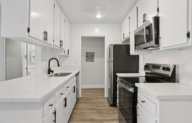 1 bed, 1 bath, 695 sqft, $1,898, Unit 319