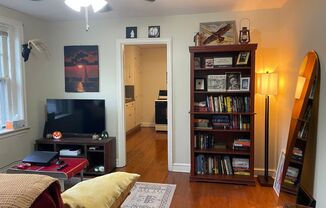 1 bed, 1 bath, $1,025, Unit Apt. #8