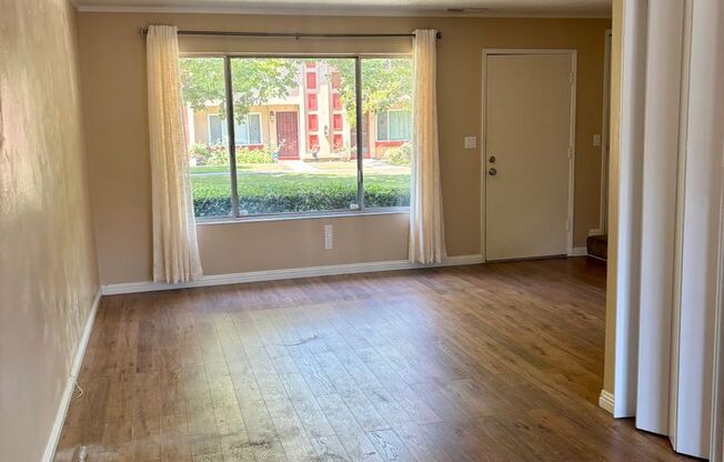 Light and Bright Townhouse in Sought-After Dana Gardens