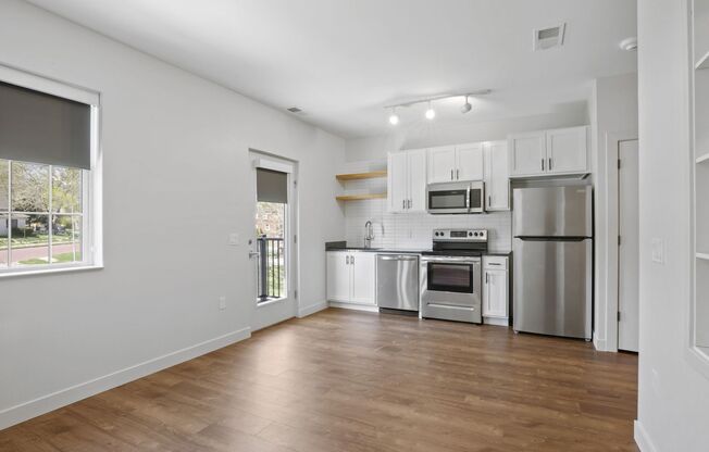 Studio, 1 bath, 499 sqft, $1,075, Unit 102 - ADA