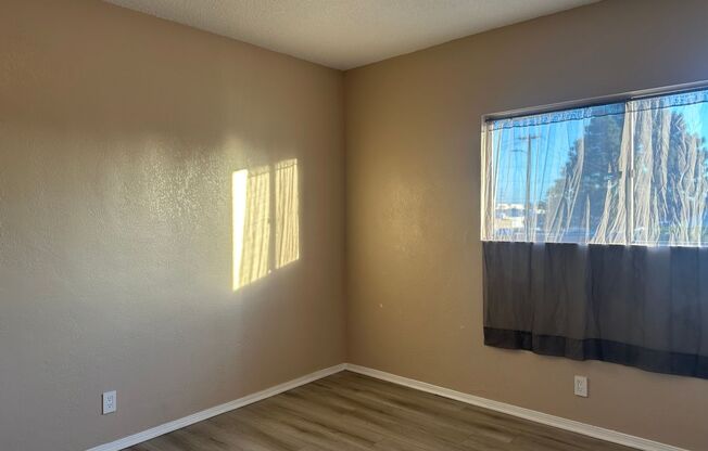 2 beds, 1 bath, 662 sqft, $2,500, Unit 303 N. Lincoln St. Unit B