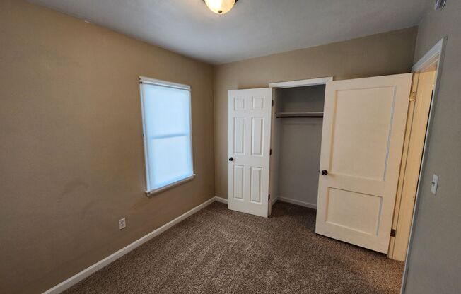 2 beds, 1 bath, $1,195