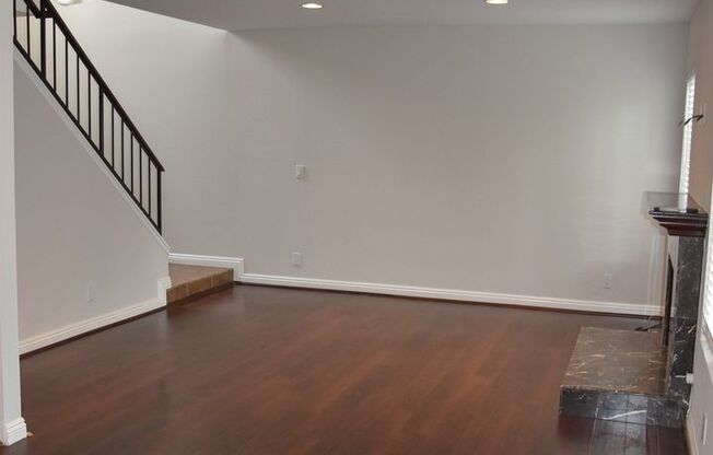 3 beds, 2.5 baths, $4,350, Unit # 11