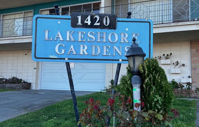 Lakeshore Gardens