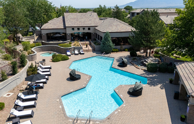 6200 Montano Plaza Dr NW Albuquerque, NM-72