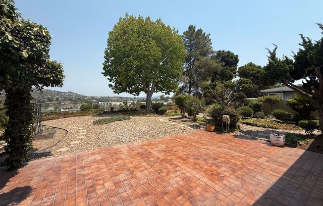 Minutes from Campus with Scenic Overlook Views! 6 Bed!