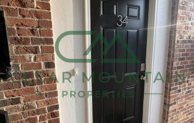 2 beds, 1 bath, 980 sqft, $1,250, Unit 34